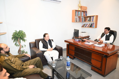 Dr. Amjad Bukhari meeting with Additional Chief Secretary South Punjab Fawad Hashim Rabbani and Additional IG South Punjab Kamran Khan