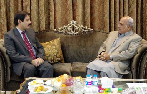 Dr. Amjad Bukari meeting with Governer Punjab Malik Rafiq Rijwana
