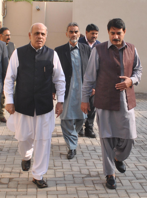 Governer Punjab Malik Rafiq Rijwana visiting Dr. Amjad Bukhari office